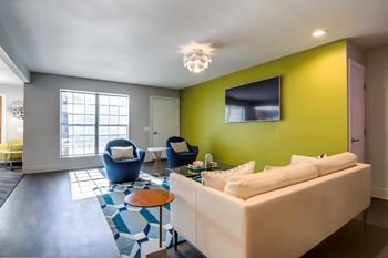 Resident clubhouse and lounge